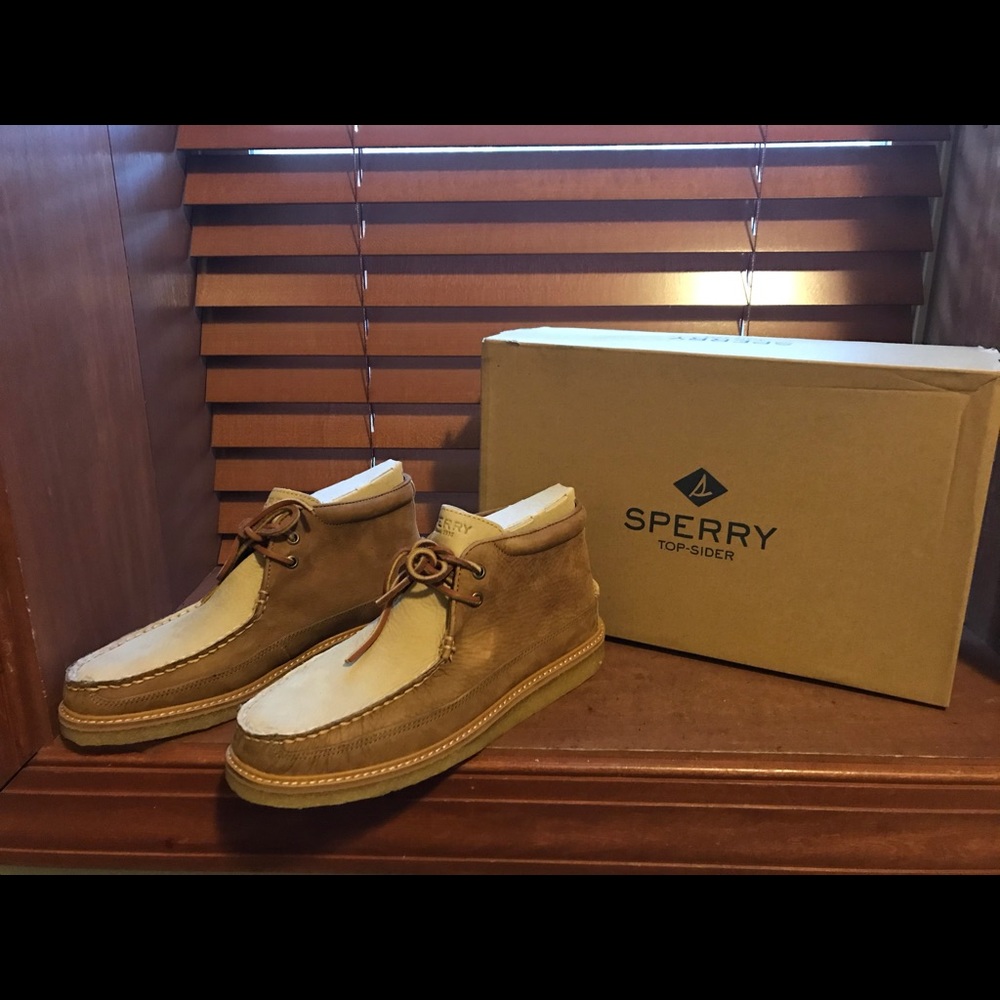 Sperry Men’s Gold Crepe Chukka Boot
